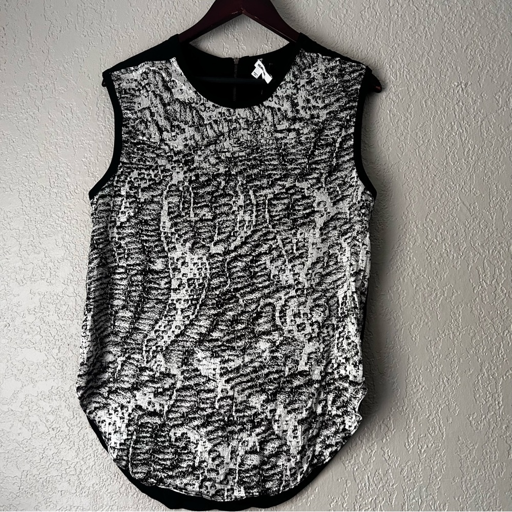 Black and White Sleeveless Top